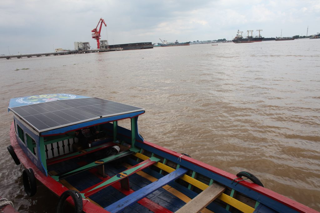 electric boat made by Comestoarra Bentarra Noesantarra