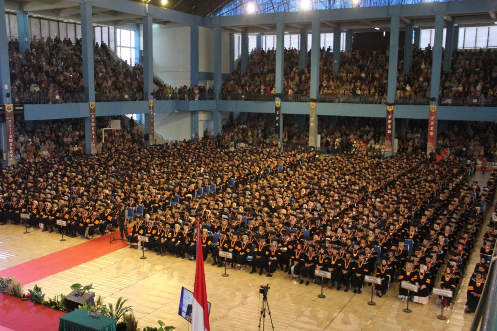 Saatnya merefleksi ulang arah pendidikan Indonesia. Anggaran besar harus berdampak nyata pada kualitas pendidikan, bukan sekadar terserap oleh birokrasi