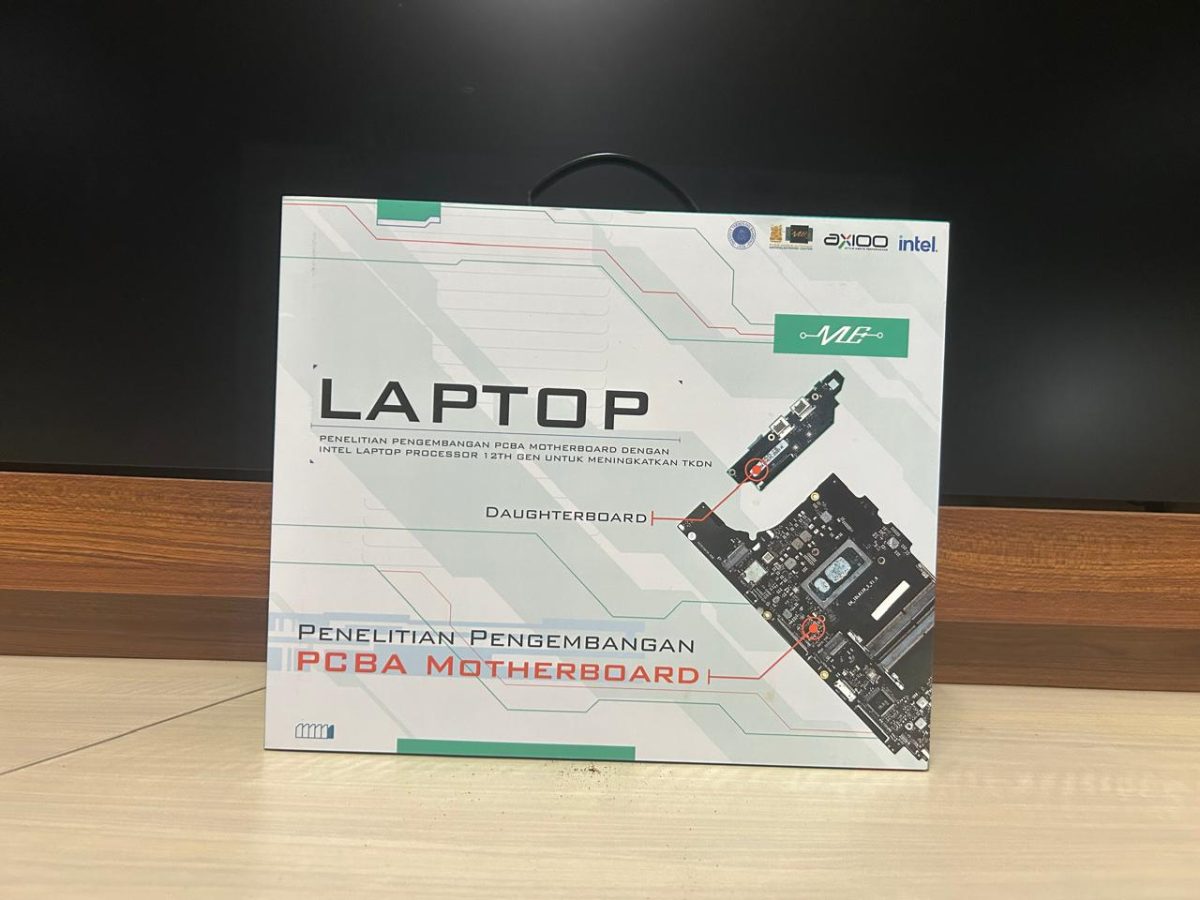 Pemerintah Indonesia meluncurkan program Laptop Merah Putih, sebuah perangkat hasil produksi konsorsium perguruan tinggi dan industri nasional