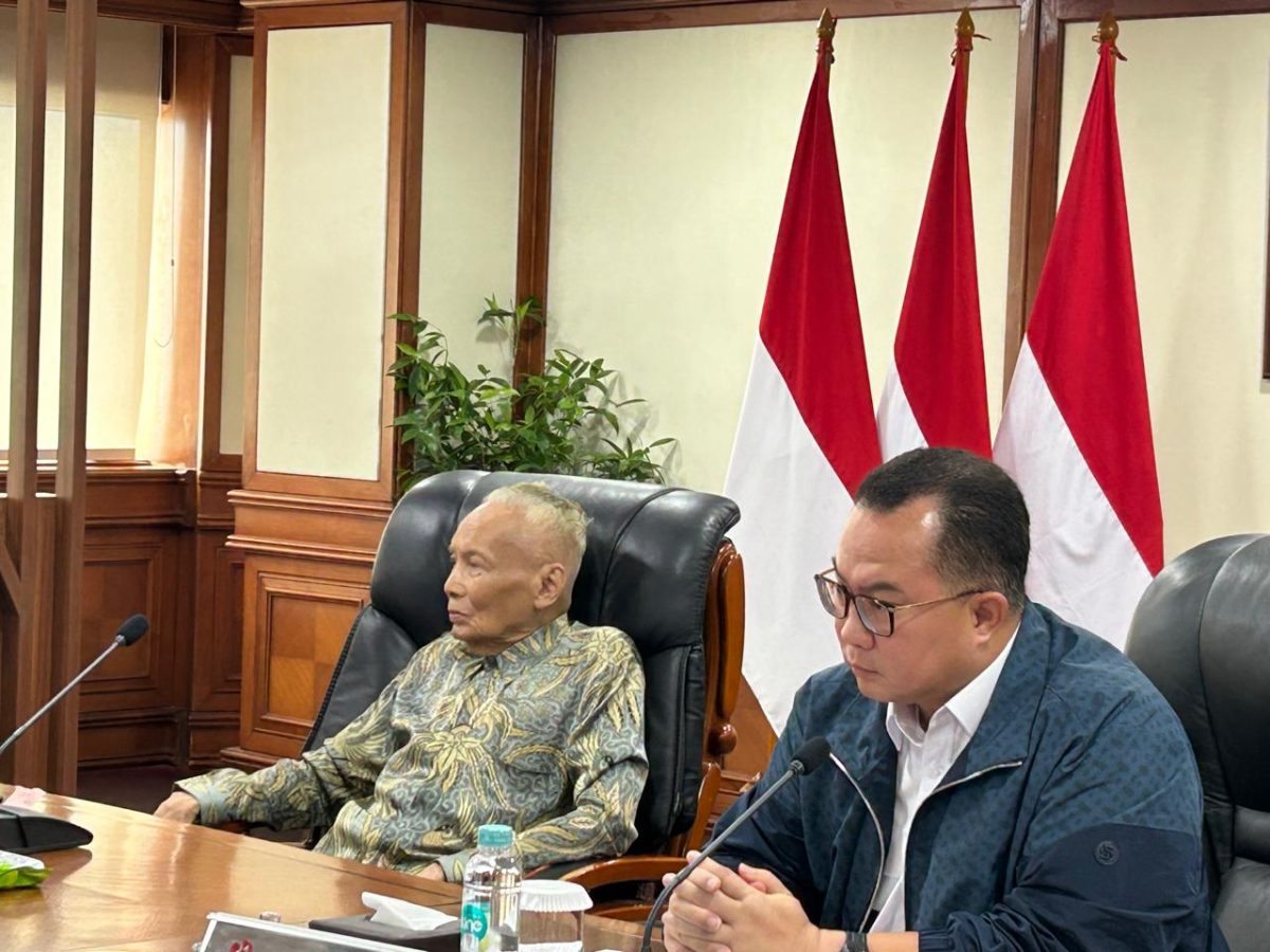 bahwa Center for Technology and Innovation Studies (CTIS) merupakan lembaga think tank di bidang riset dan teknologi yang memiliki peran strategis sebagai mitra pemikiran bagi BRIN.