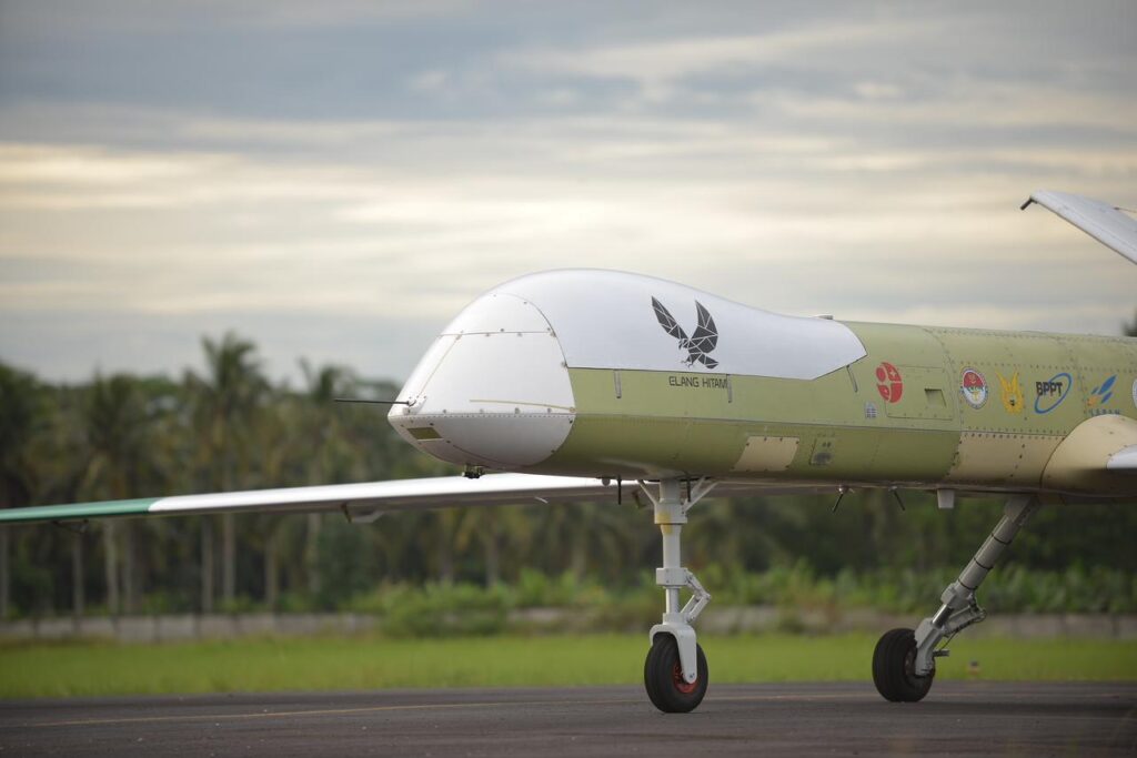 Perang modern kini bertumpu pada integrasi teknologi, khususnya AI, sensor canggih, dan sistem kendali otonom yang memungkinkan respons cepat dan akurat di medan tempur