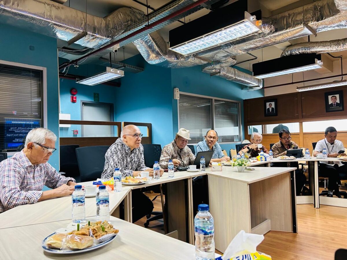 Perang modern kini bertumpu pada integrasi teknologi, khususnya AI, sensor canggih, dan sistem kendali otonom yang memungkinkan respons cepat dan akurat di medan tempur