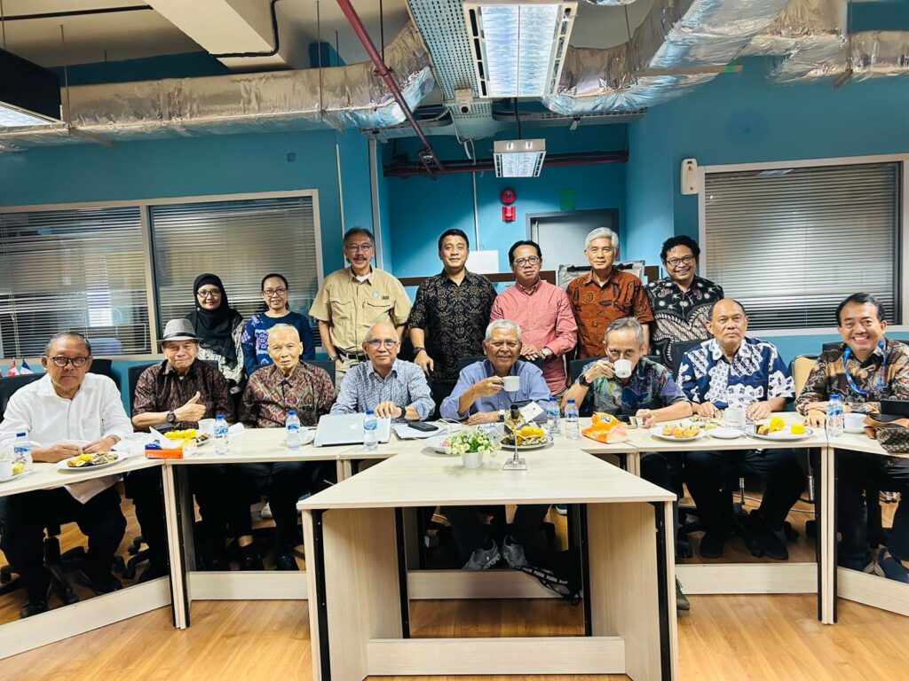 Rapat Anggota Center for Technology and Innovation Studies (CTIS) yang berlangsung pada Rabu (20/5/2026) di Gedung Kemenko Infrastruktur lantai 20 secara aklamasi menetapkan Wendy Aritenang sebagai Ketua CTIS periode 2026-2030.