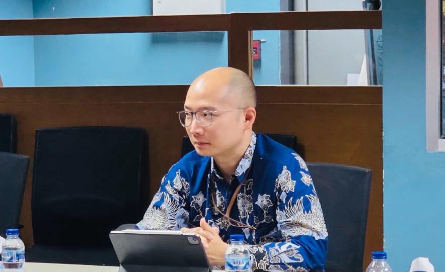 Kehadiran Kereta Cepat Whoosh dinilai telah membawa perubahan besar bagi sistem transportasi nasional melalui peningkatan mobilitas, efisiensi perjalanan, dan pengurangan emisi karbon.