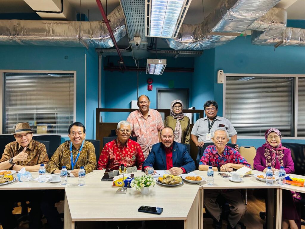 Perkembangan ilmu dan teknologi pangan memasuki babak baru, menuju arah sistem pangan yang berkelanjutan dengan dukungan kecerdasan buatan (artificial intelligence/AI).