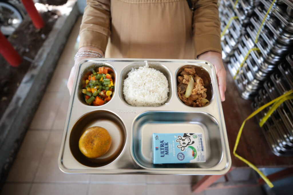 Perkembangan ilmu dan teknologi pangan memasuki babak baru menuju sistem pangan yang berkelanjutan dengan dukungan kecerdasan buatan (artificial intelligence/AI).