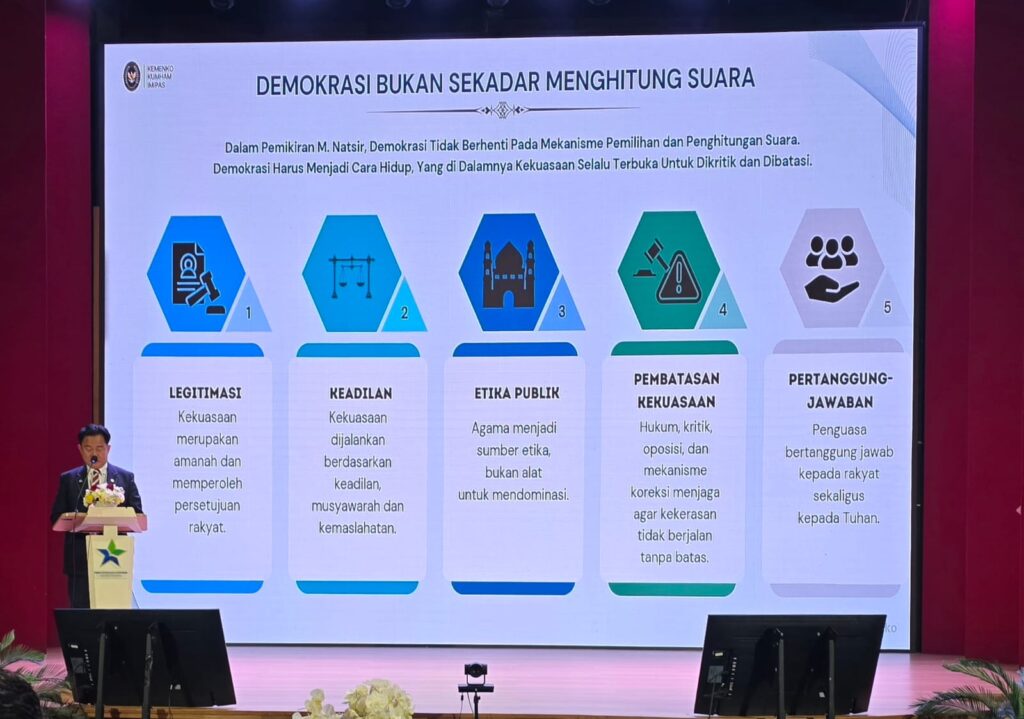 Menteri Koordinator Bidang Hukum, Hak Asasi Manusia, Imigrasi, dan Pemasyarakatan Republik Indonesia, Prof. Dr. Yusril Ihza Mahendra, mengatakan Indonesia membutuhkan perpaduan antara kekuatan etika, ilmu pengetahuan, dan teknologi untuk membangun masa depan bangsa.