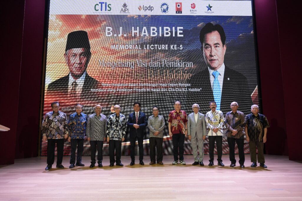 Menteri Koordinator Bidang Hukum, Hak Asasi Manusia, Imigrasi, dan Pemasyarakatan Republik Indonesia, Prof. Dr. Yusril Ihza Mahendra, mengatakan Indonesia membutuhkan perpaduan antara kekuatan etika, ilmu pengetahuan, dan teknologi untuk membangun masa depan bangsa.