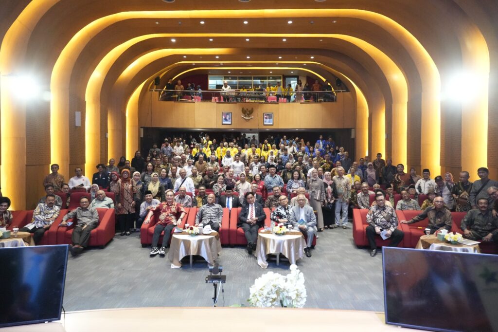 Menteri Koordinator Bidang Hukum, Hak Asasi Manusia, Imigrasi, dan Pemasyarakatan Republik Indonesia, Prof. Dr. Yusril Ihza Mahendra, mengatakan Indonesia membutuhkan perpaduan antara kekuatan etika, ilmu pengetahuan, dan teknologi untuk membangun masa depan bangsa.